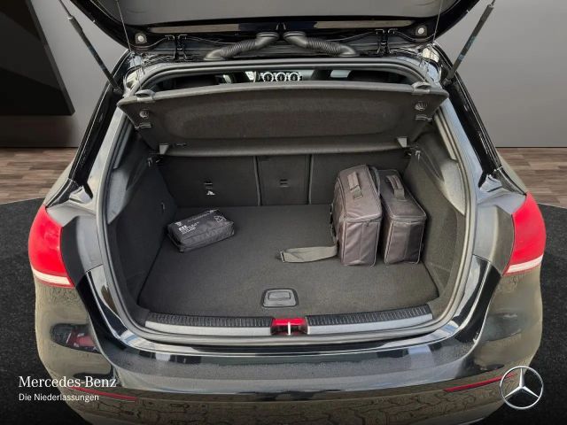 Mercedes-Benz A 250 A 250 e AMG Line