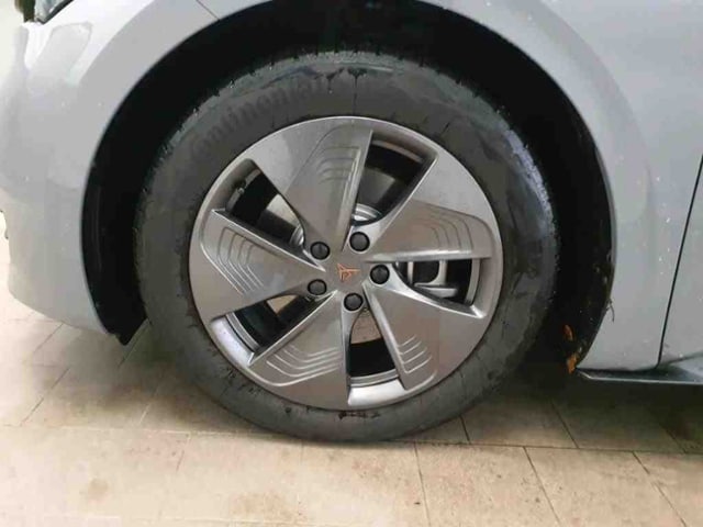 Cupra Born 62 kWh +LED +ACC +RKAM +NAVI +SHZ +18" +APP +