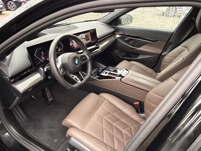 BMW 520 520i M-Sport Sedan