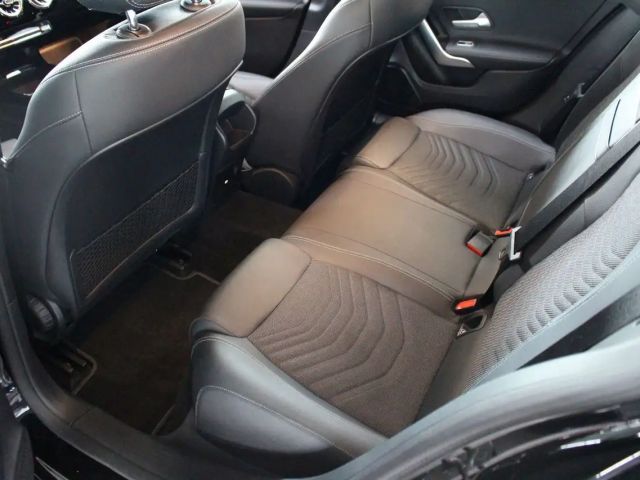 Mercedes-Benz A 200 Progressive