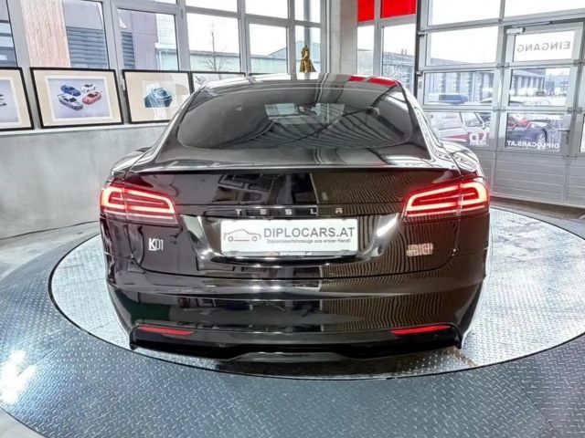 Tesla Model S Plaid