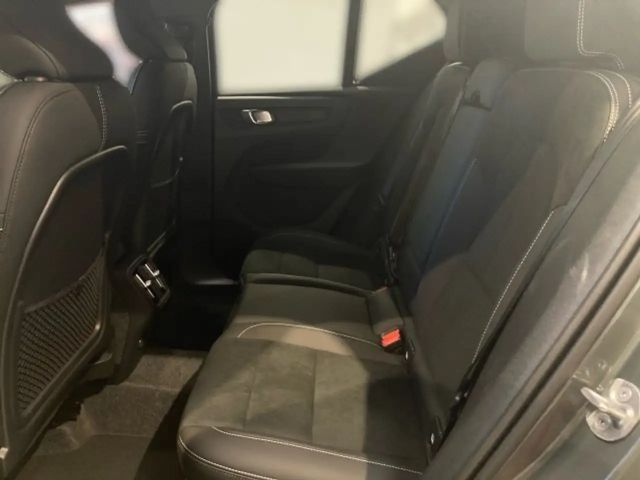 Volvo XC40 Dark Plus