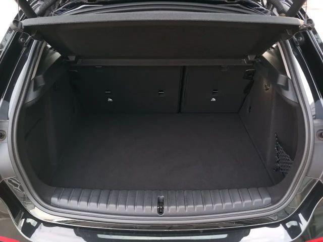 BMW 118 118i Sedan Sport Line