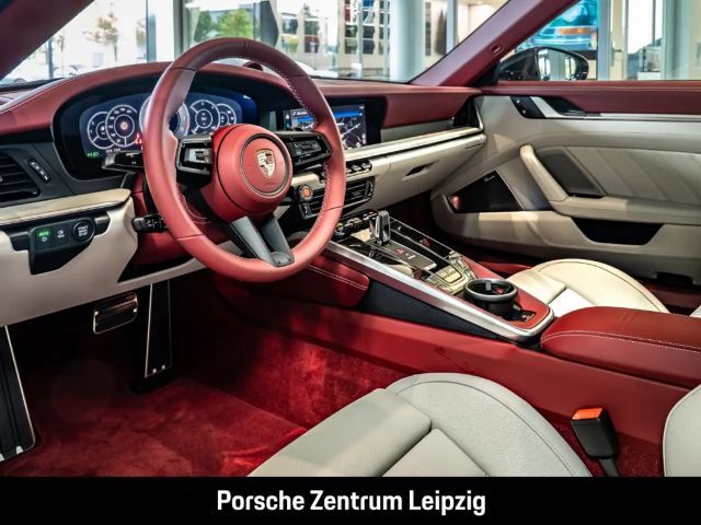 Porsche 992 4 Coupé GTS Targa