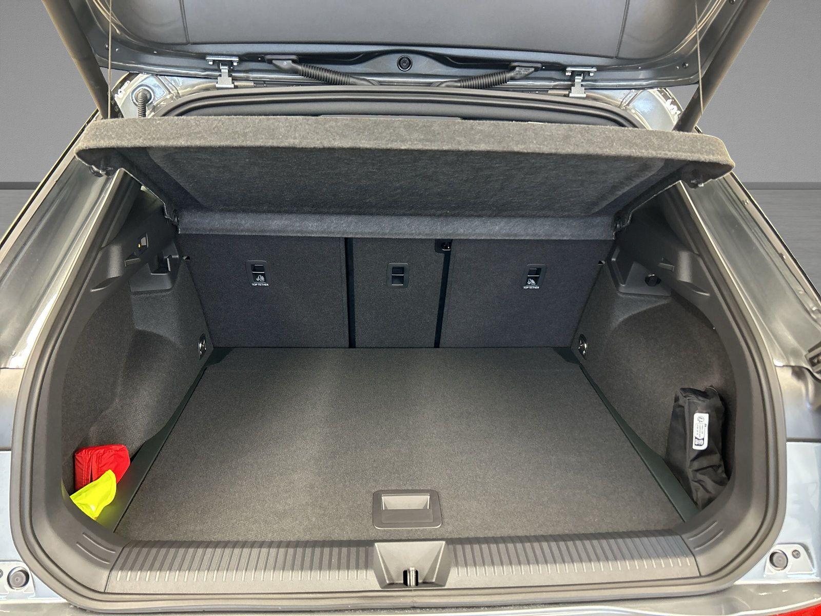 Volkswagen T-Roc 1.5 eTSI DSG R-Line