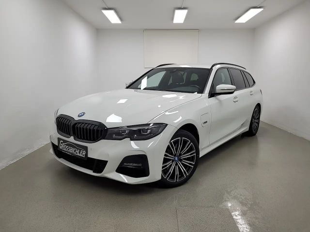 BMW 320 320e Touring xDrive