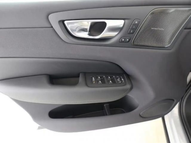 Volvo XC60 Dark Plus