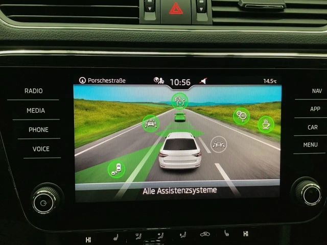 Skoda Superb 2.0 TDI Combi Style Style