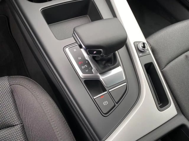 Audi A4 35 TFSI Avant S-Tronic