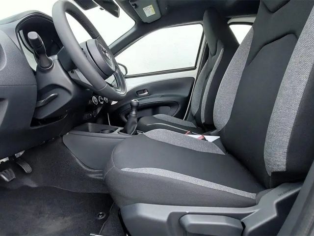 Toyota Aygo X Play