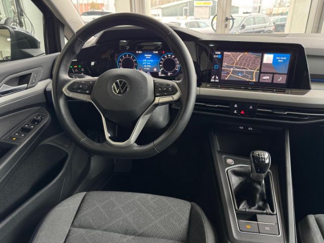 Volkswagen Golf Life Variant