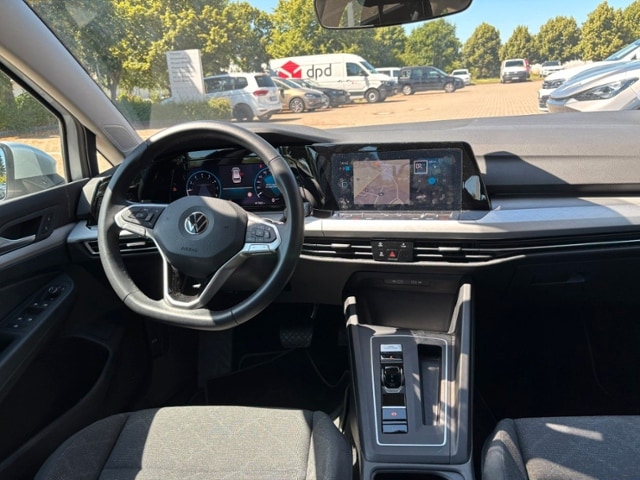 Volkswagen Golf 1.5 eTSI DSG Life Variant