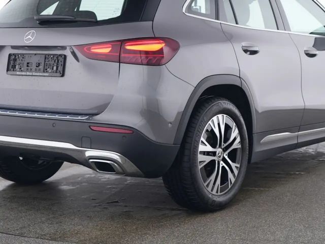 Mercedes-Benz GLA 180 Progressive