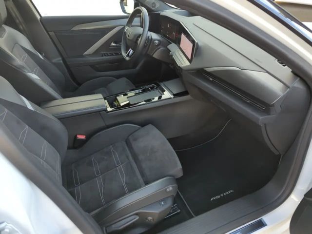 Opel Astra Sports Tourer Ultimate