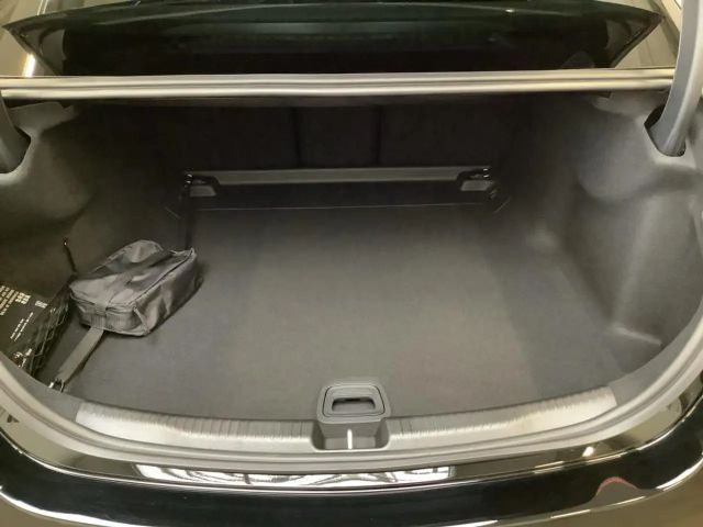 Mercedes-Benz C 180 AMG Line Sedan