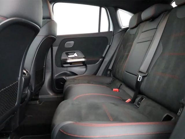 Mercedes-Benz EQA 300 4MATIC