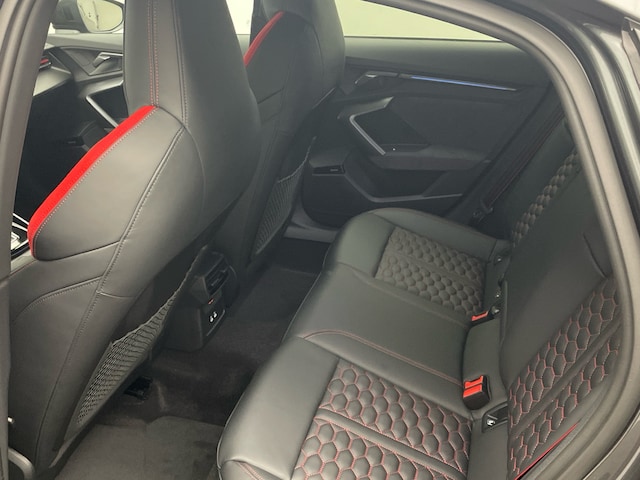 Audi RS3 Quattro S-Tronic Sedan