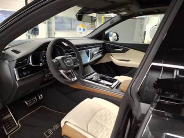 Audi RS Q8 Performance Quattro