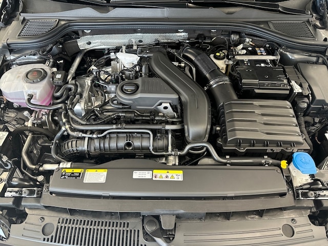 Volkswagen Golf 1.5 eTSI Golf VIII