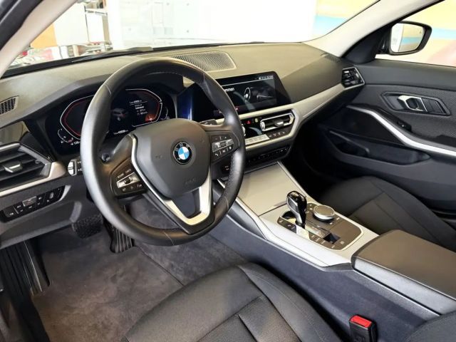 BMW 320 320i Touring