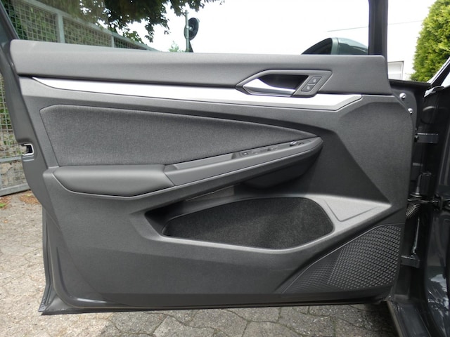 Volkswagen Golf 2.0 TDI Golf VIII Life Variant