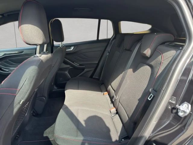 Ford Focus EcoBoost ST Line Wagon