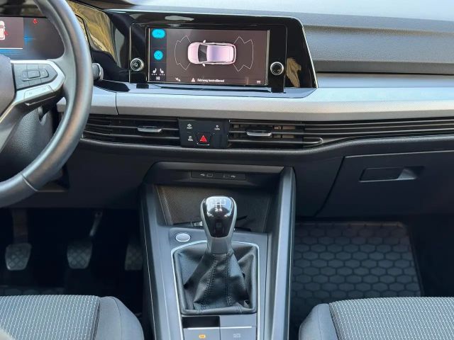 Volkswagen Golf Basis Benzin *WERKSGARANTIE *APPLE CAR *SZH