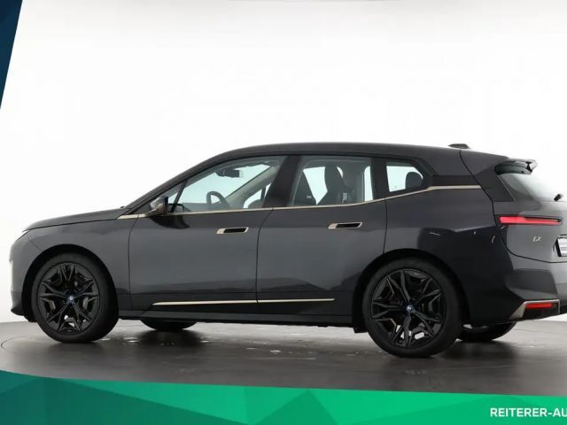 BMW iX xDrive40