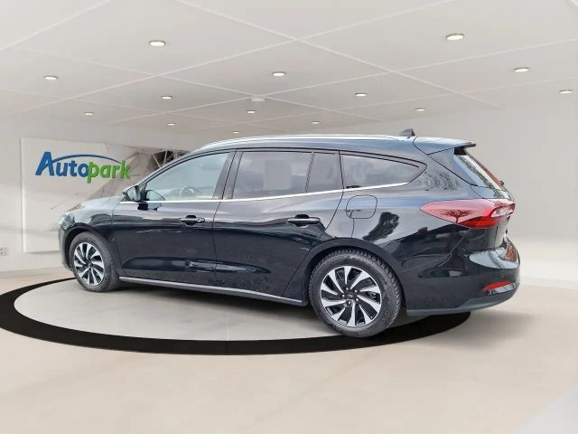 Ford Focus Titanium Wagon