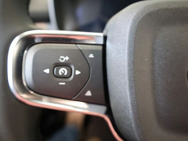 Volvo XC40 Dark Plus