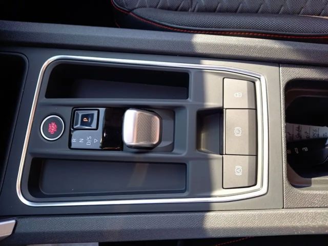 Seat Leon 1.5 eTSI DSG FR-lijn Sportstourer