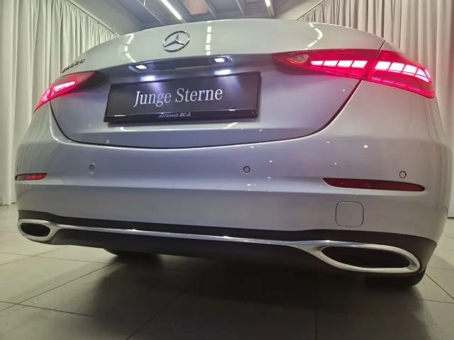 Mercedes-Benz C 200 C 200 d Sedan