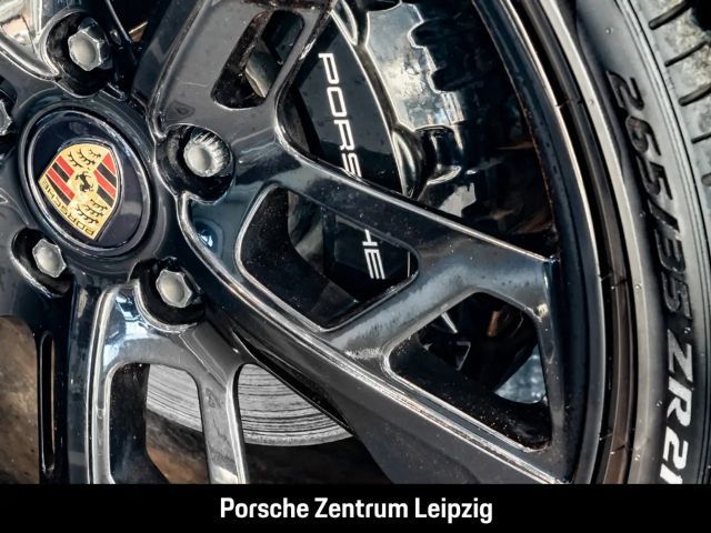 Porsche Taycan 4S Cross Turismo