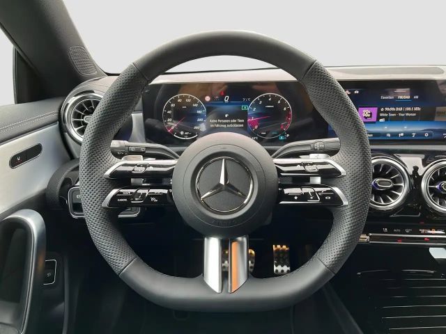 Mercedes-Benz CLA 200 Shooting Brake