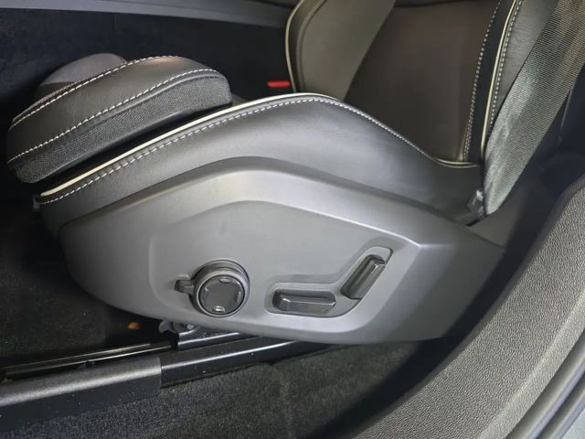 Volvo XC60 Dark Plus