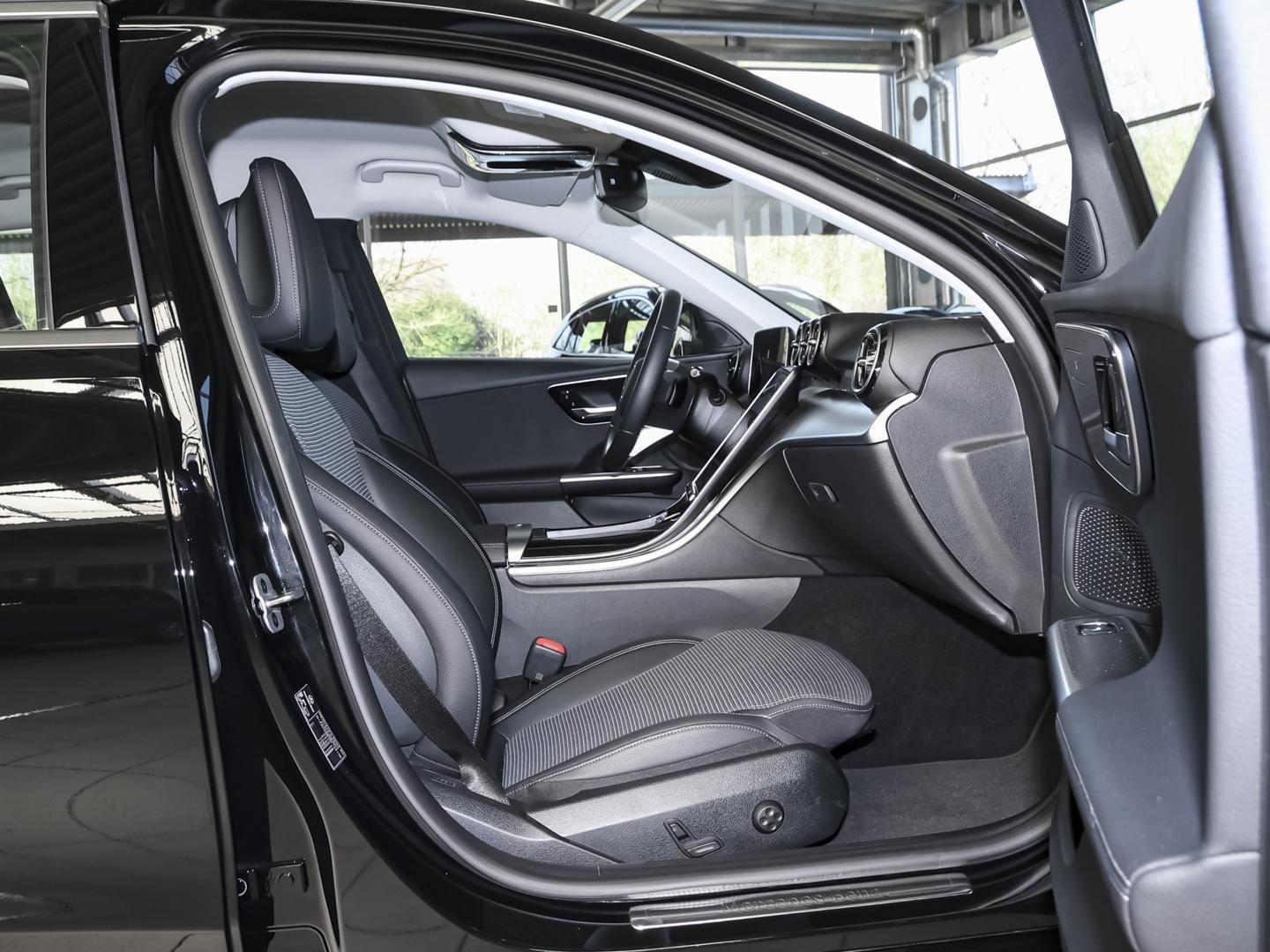 Mercedes-Benz C 180 AVANTGARDE Estate