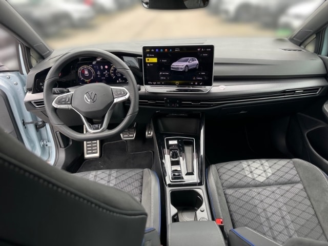 Volkswagen Golf 1.5 eTSI DSG Golf VIII R-Line