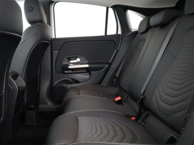 Mercedes-Benz GLA 180 Progressive