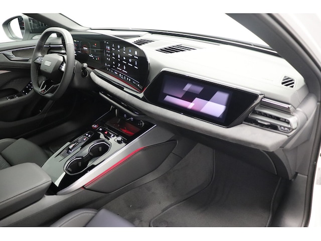 Audi A6 Avant Quattro S-Tronic