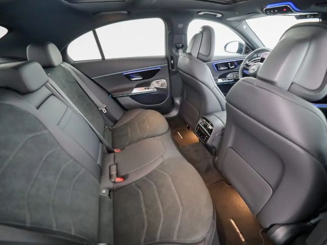 Mercedes-Benz E 220 4MATIC E 220 d Sedan