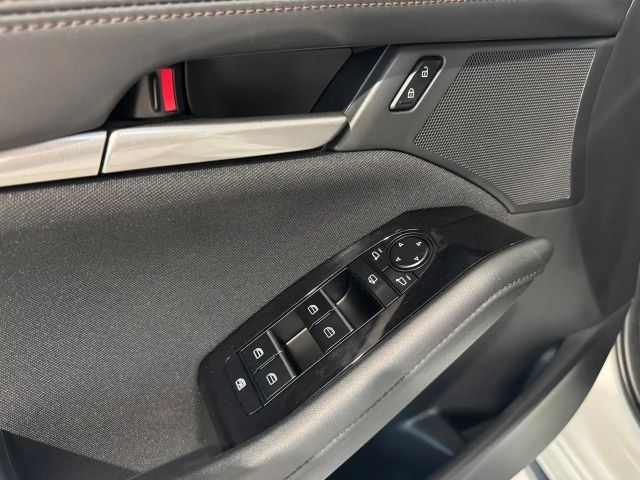 Mazda 3 Autom. Navigation/Head-Up Display/LED/PDC/ACC