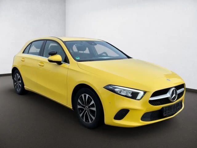 Mercedes-Benz A 200 A 200 d