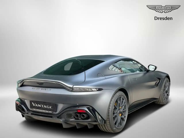 Aston Martin V8 V8