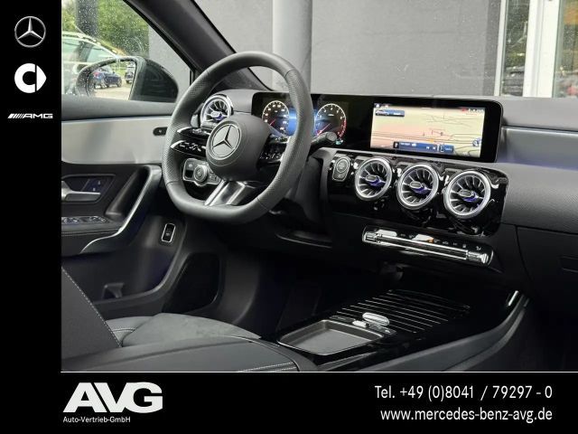 Mercedes-Benz A 200 AMG Line