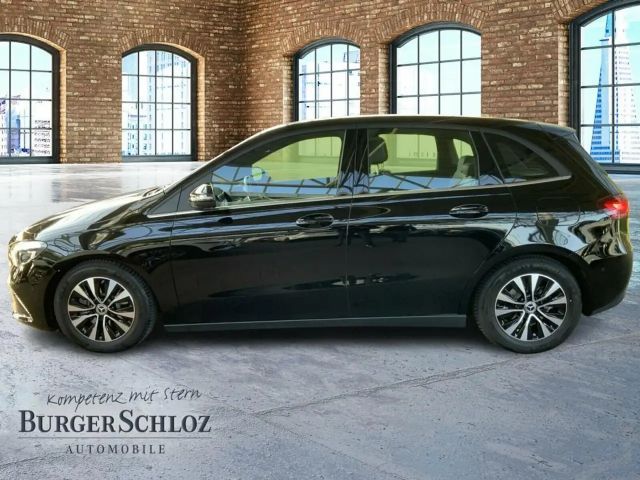 Mercedes-Benz B 180 AUT Kam. KlimaA LED LM Navi PDC ParkAss
