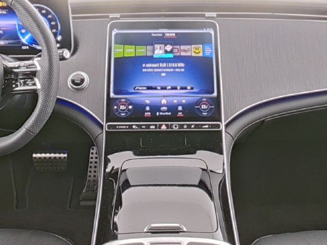 Mercedes-Benz EQE 300 Sedan