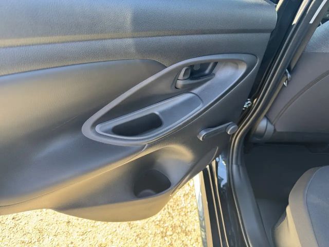 Toyota Yaris Active Hatchback Hybride