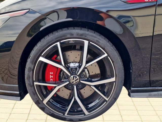 Volkswagen Golf 2.0 TSI GTI