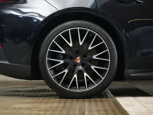 Porsche Panamera 4 E-Hybrid