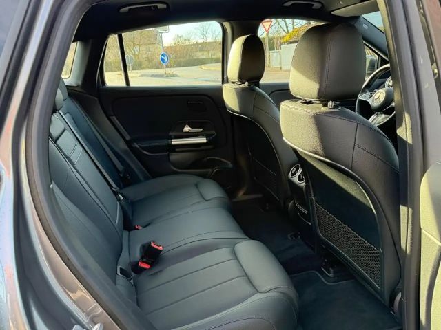 Mercedes-Benz EQA 300 4MATIC Progressive